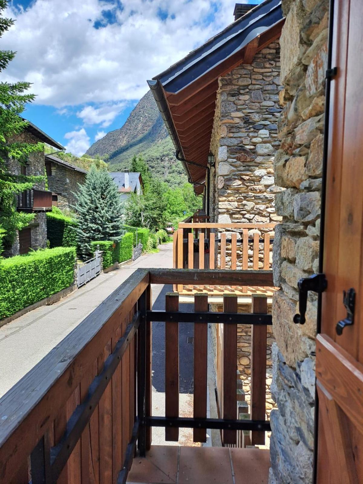 Duplex De Muntanya En Zona Verda A Эс-Кало Экстерьер фото