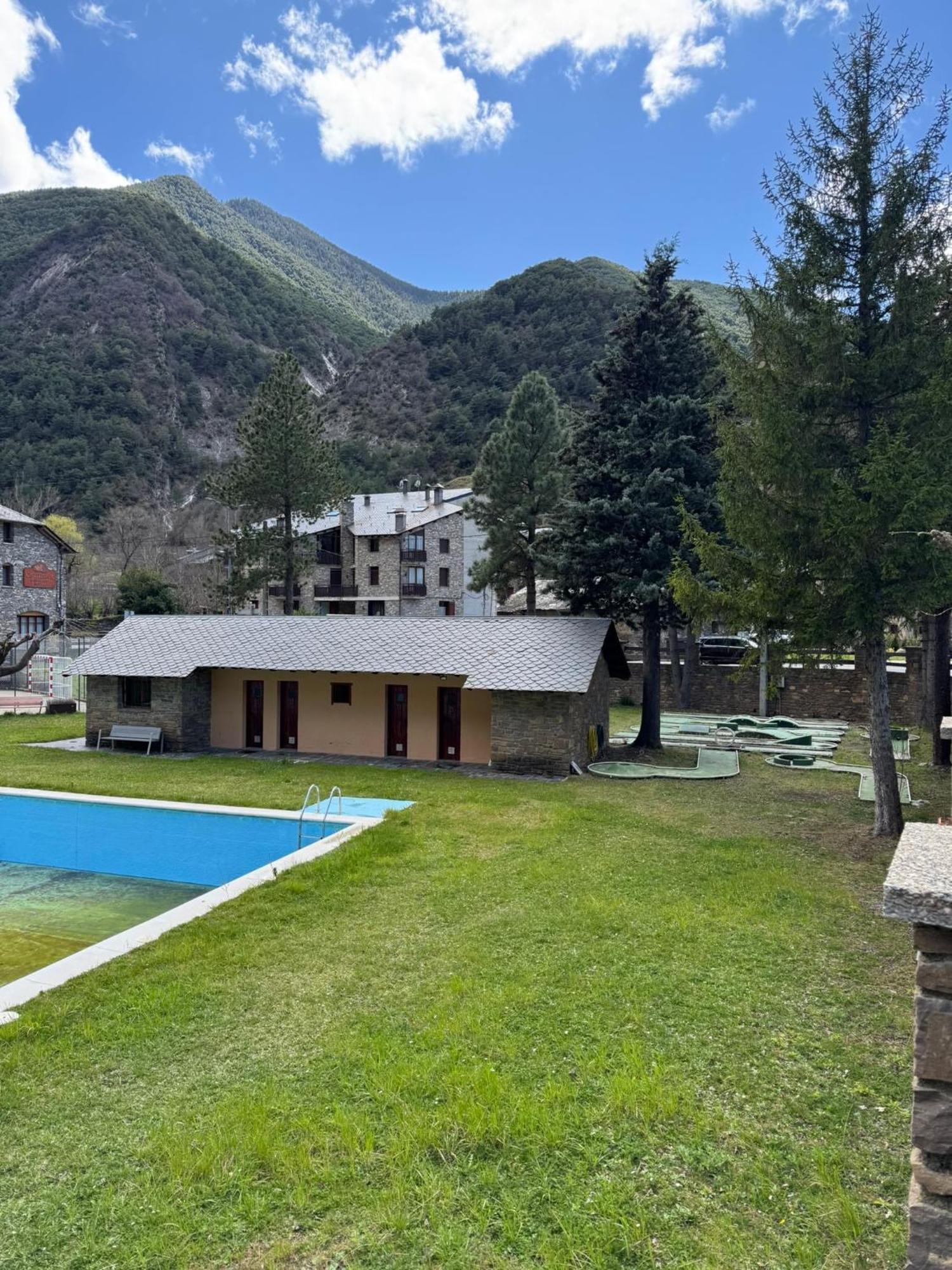 Duplex De Muntanya En Zona Verda A Эс-Кало Экстерьер фото